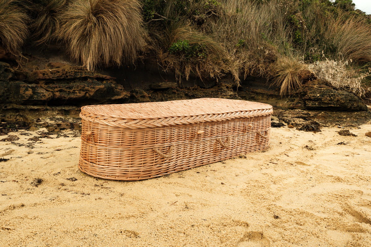 The Classic - Willow Casket