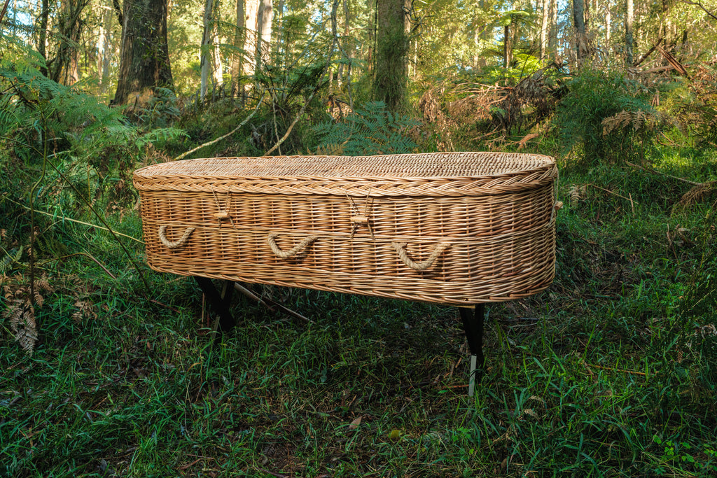 The Classic - Willow Casket